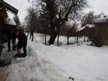 Сегодня пришли на помощь ветерану в расчистке двора от снега