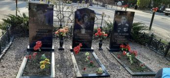 Волонтеры ЕГУ им. И.А. Бунина помогли убрать территорию могил ветеранов ВОВ на Елецком кладбище.
