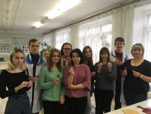 Мастер-класс по  приготовлению леденцовой карамели  для школьников и студентов провели преподаватели АПИ
